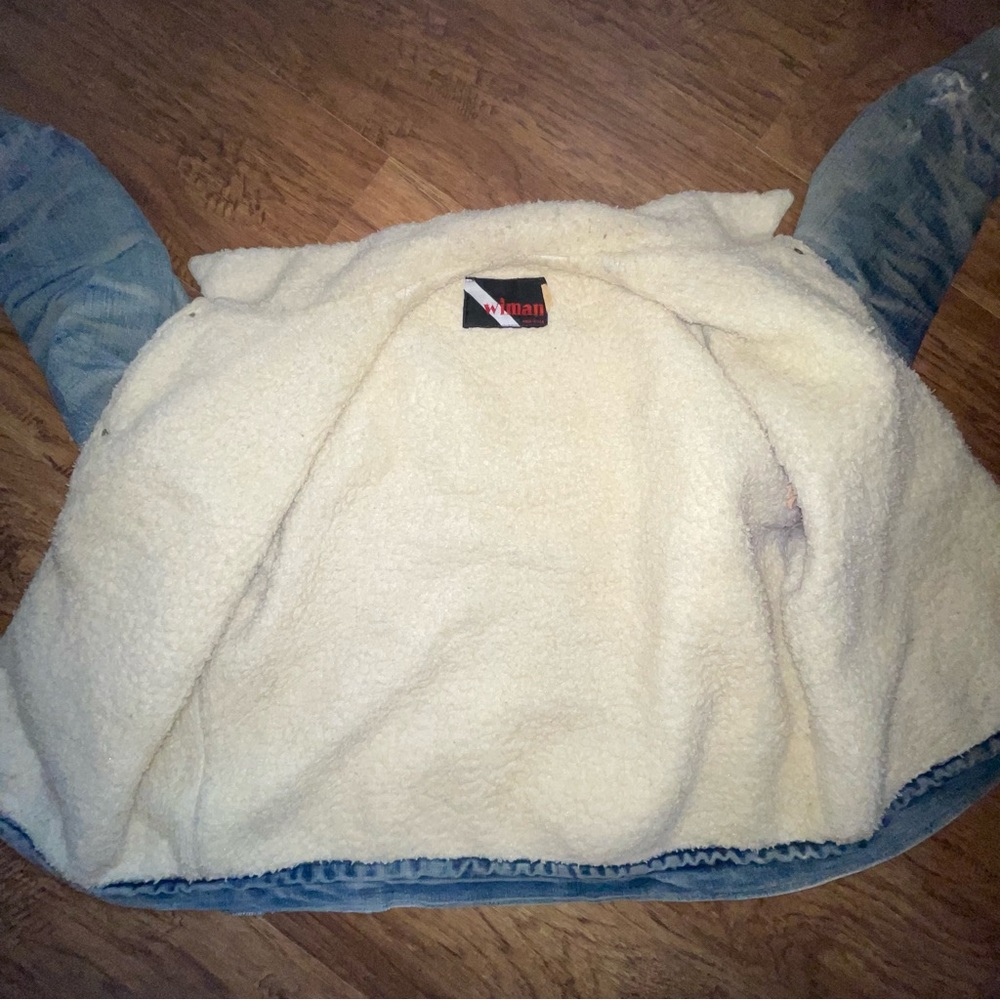 Vintage Jean Jacket! - Picture 8 of 8